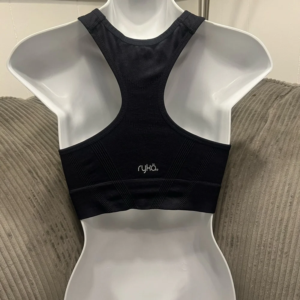 Ryka Sports Bra. - Picture 2 of 8